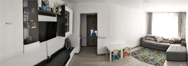 Brancoveanu, Cetatea Veche, vanzare apartament 3 camere semidecomandat